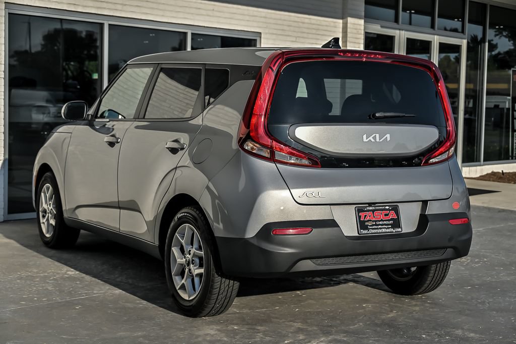 Used 2022 Kia Soul LX w/ Technology Package FWD image 8