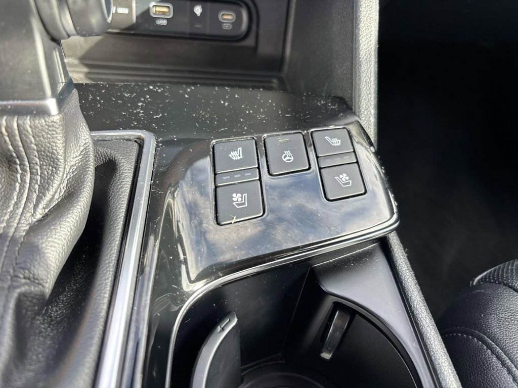 Used 2023 Kia Sportage SX image 25