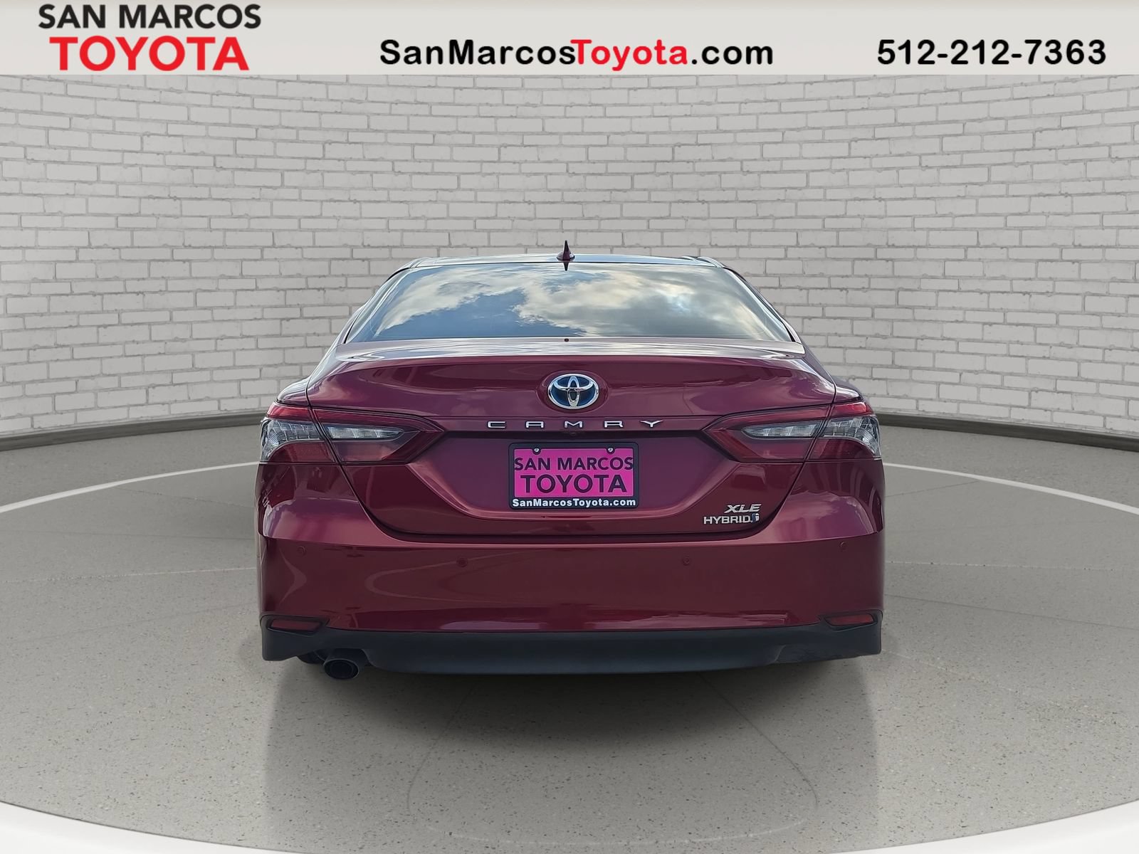 Used 2021 Toyota Camry XLE w/ Navigation Upgrade Package FWD image 7