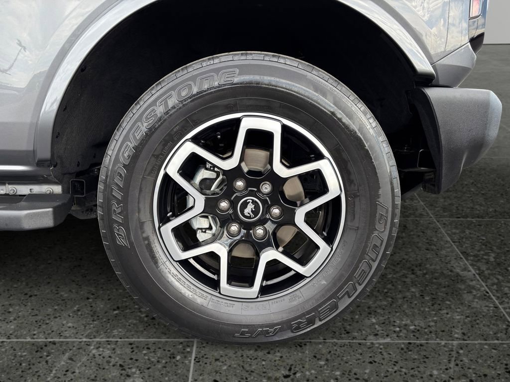 Used 2022 Ford Bronco Outer Banks image 9