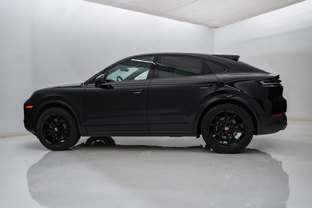 Certified 2026 Porsche Cayenne Coupe AWD/4WD image 2