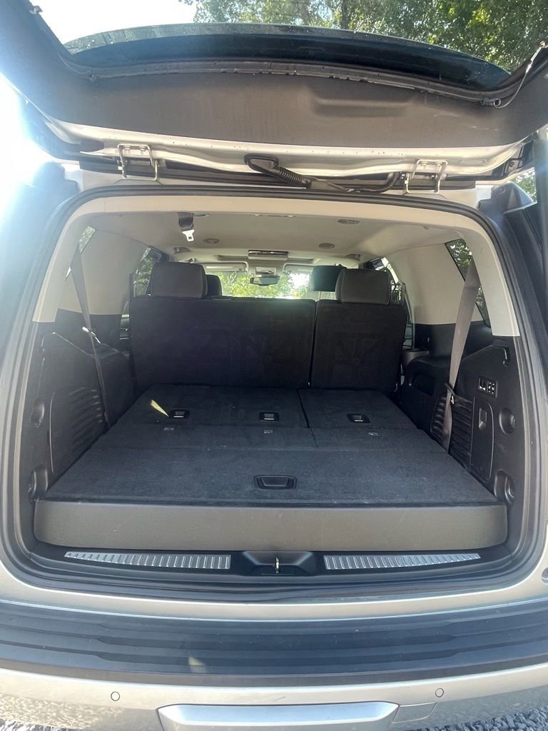 Used 2018 GMC Yukon SLT w/ Open Road Package image 9