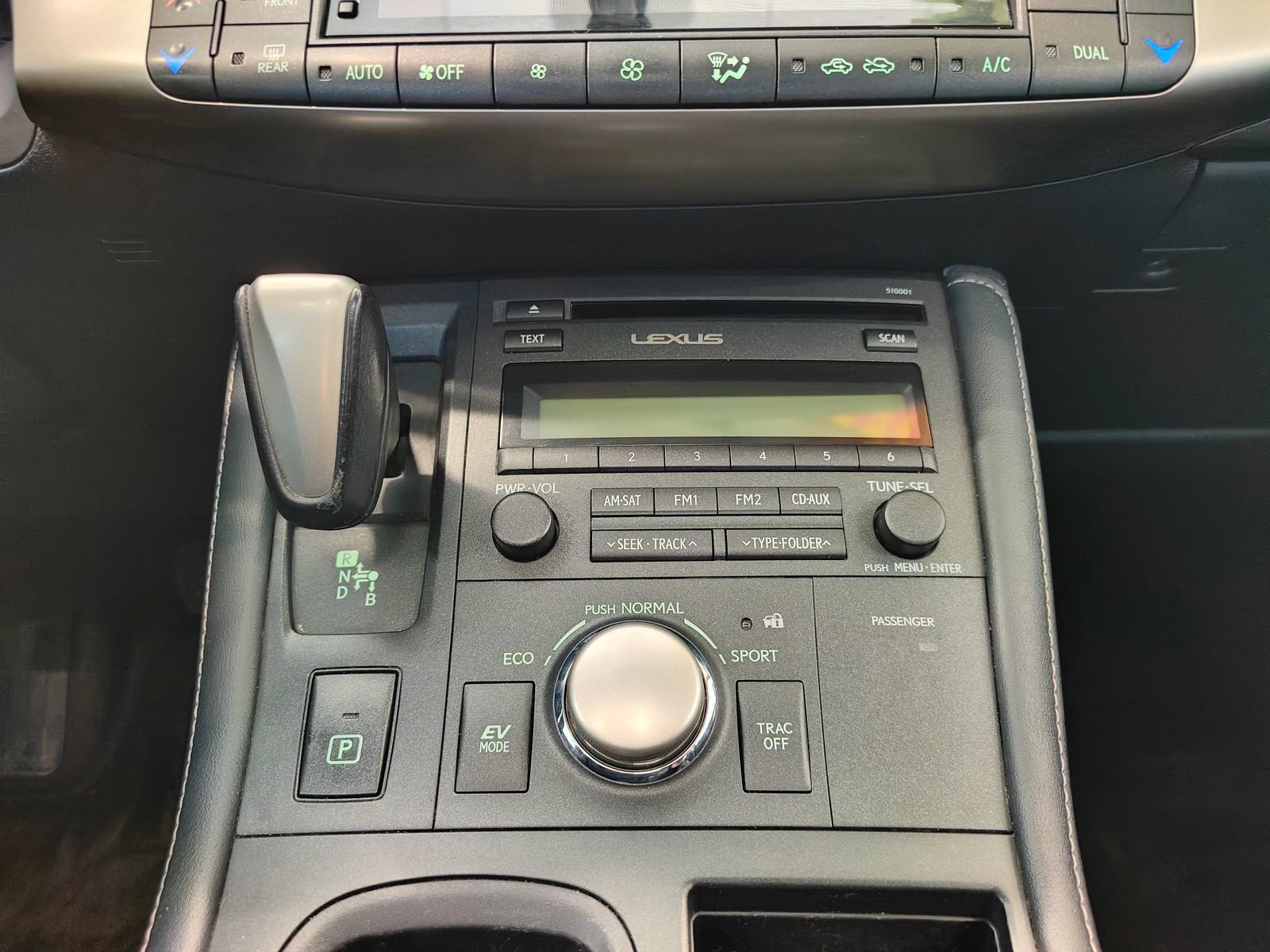 Used 2015 Lexus CT 200h image 23