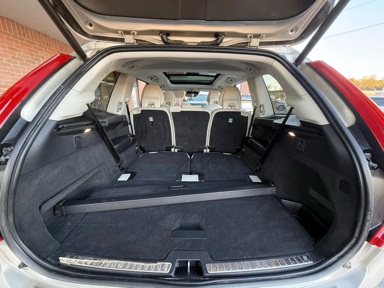 Used 2016 Volvo XC90 T6 Momentum w/ Momentum Plus Package image 14