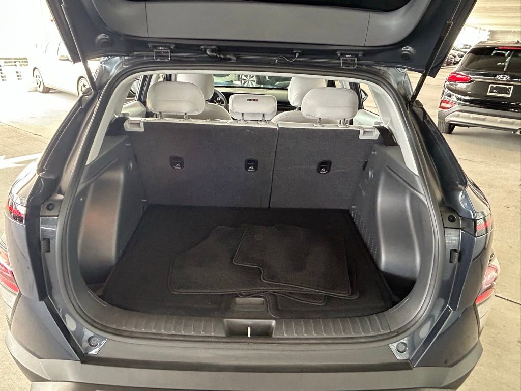 Used 2024 Hyundai Kona SE image 43