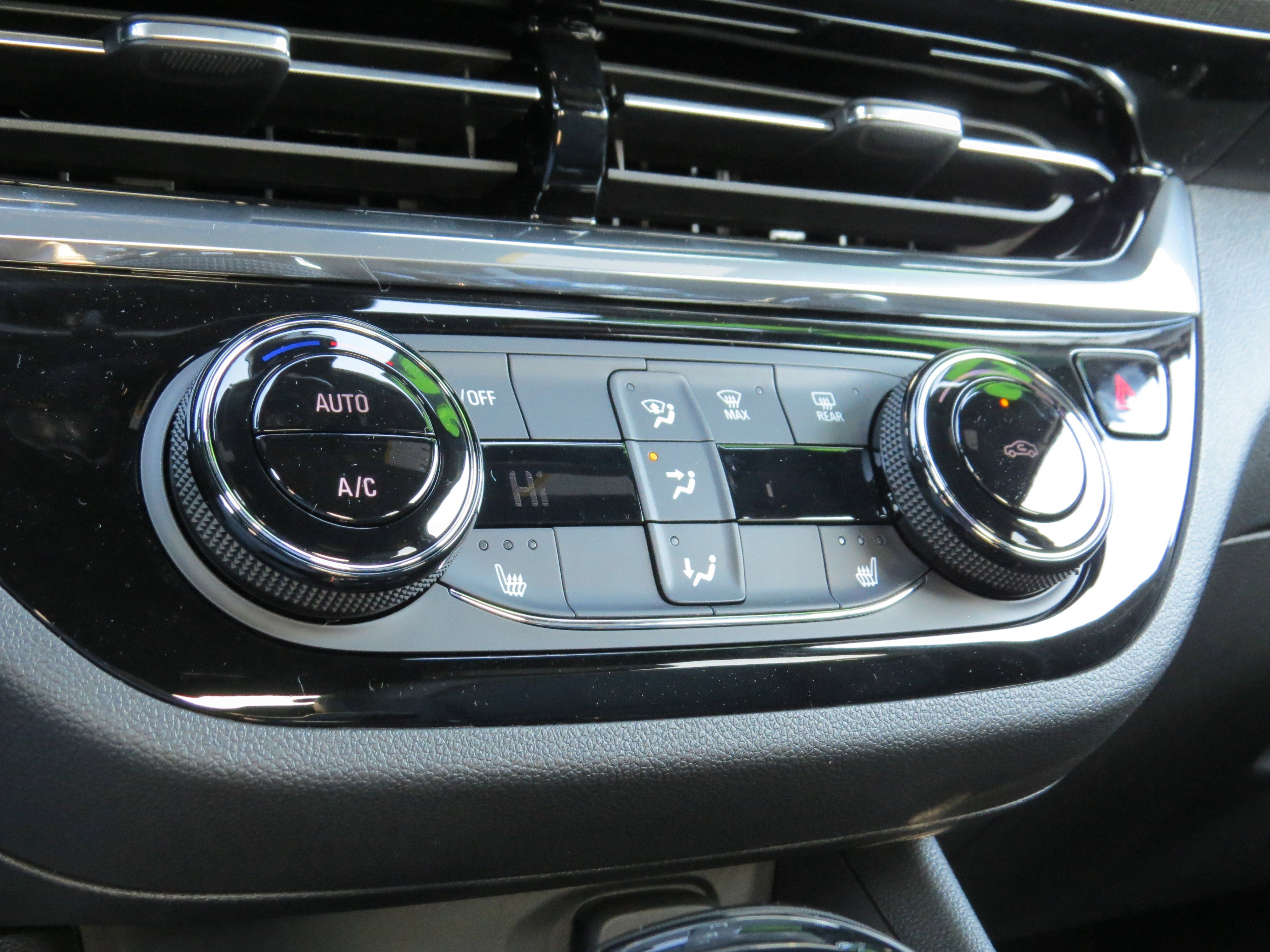 New 2026 Buick Envista Sport Touring w/ Convenience I Package image 27