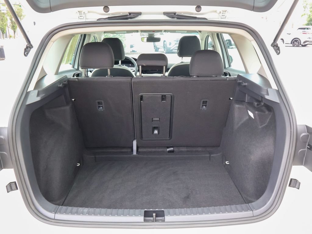 Certified 2026 Volkswagen Taos S FWD image 9
