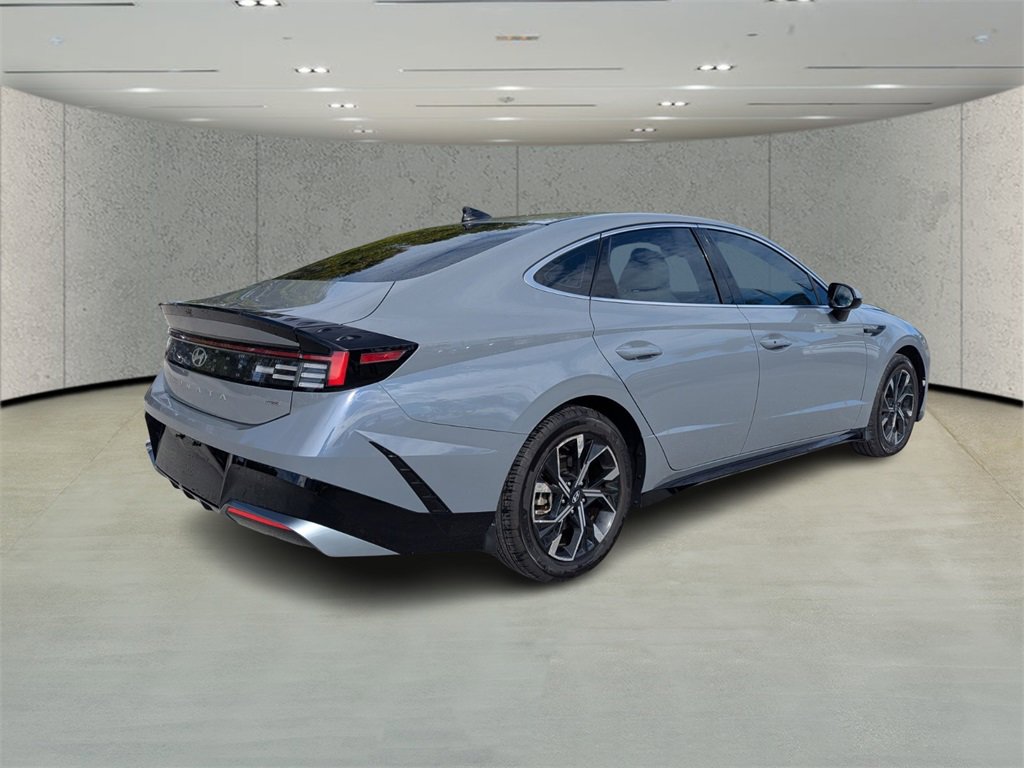 Used 2024 Hyundai Sonata SEL image 3