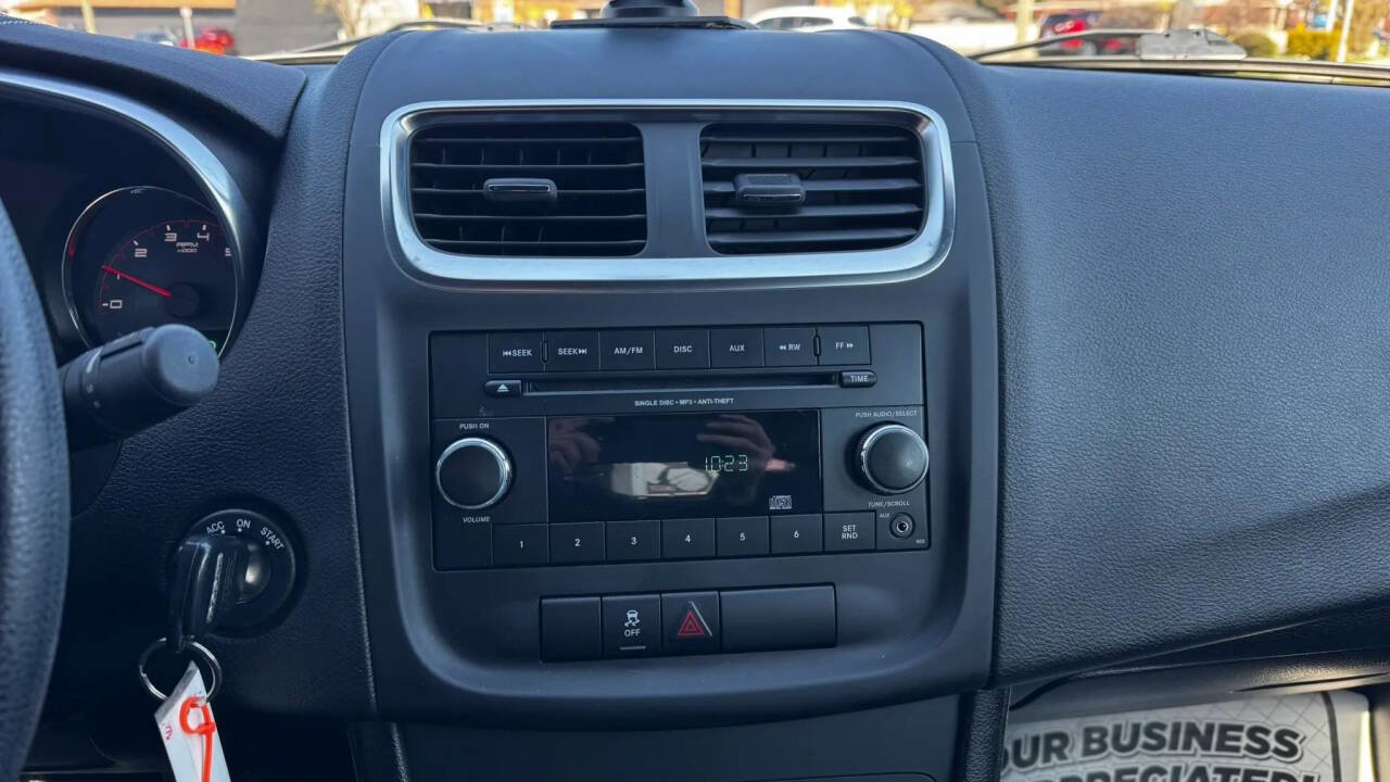 Used 2014 Dodge Avenger SE FWD image 26