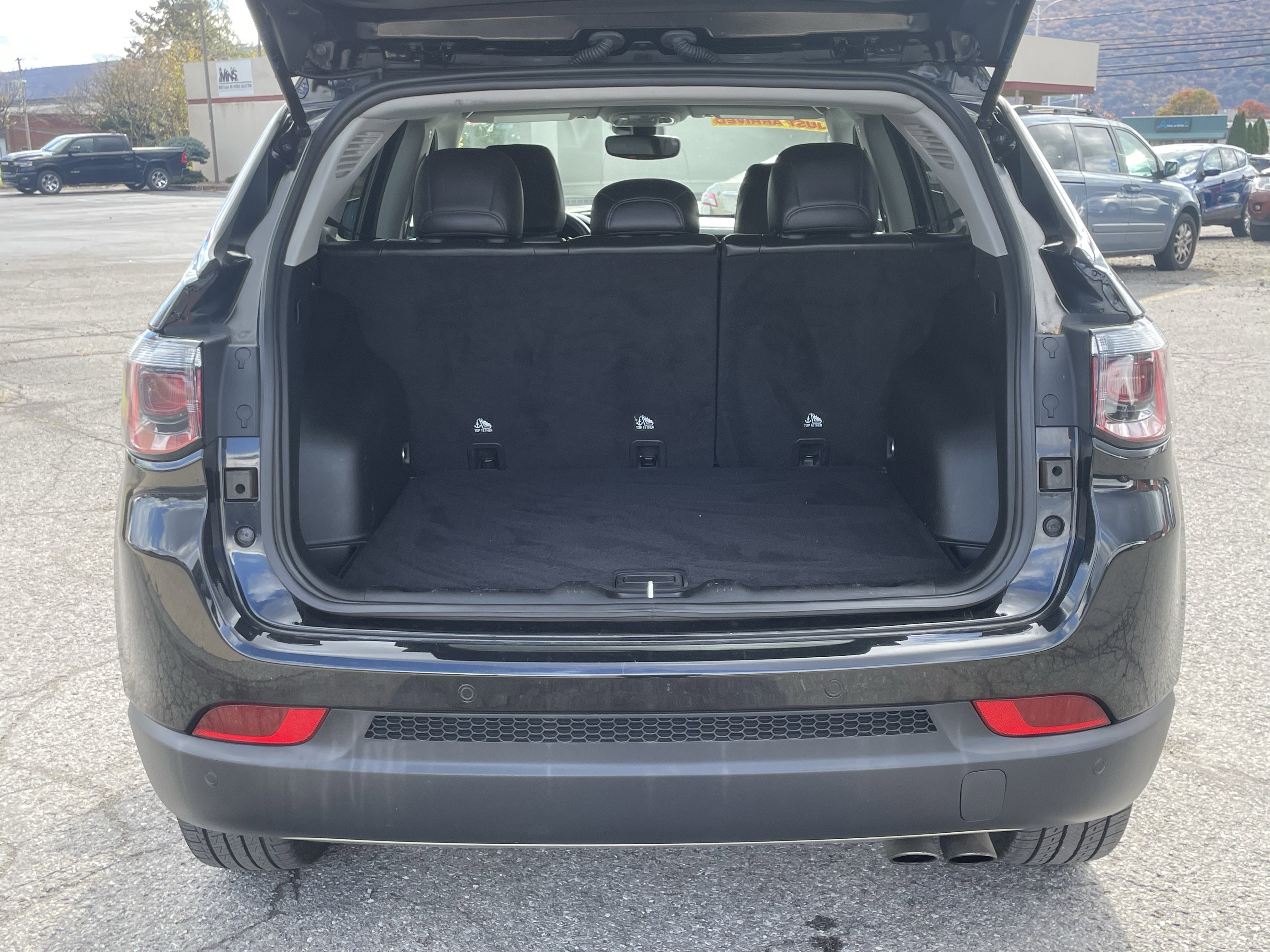 Used 2022 Jeep Compass Limited image 5