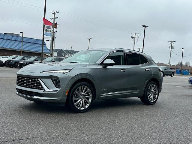 Used 2025 Buick Envision Avenir image 2