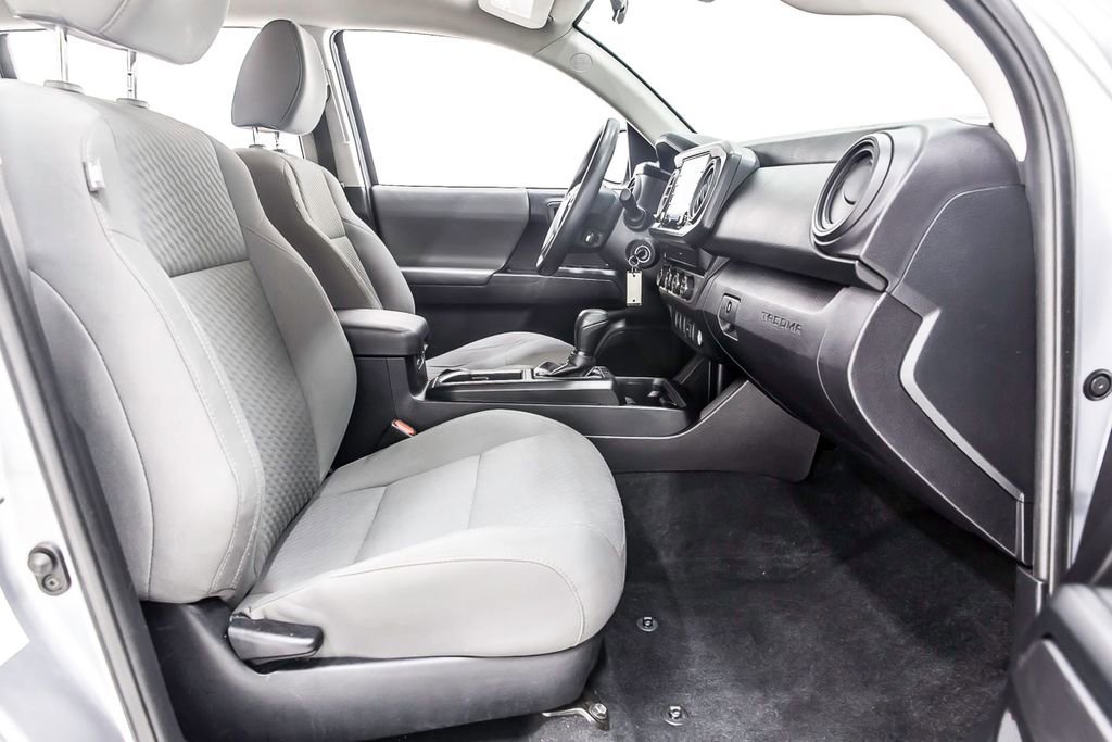 Used 2020 Toyota Tacoma SR AWD/4WD image 36