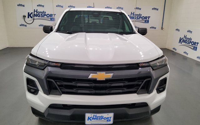Used 2024 Chevrolet Colorado LT w/ LT Convenience Package III image 11