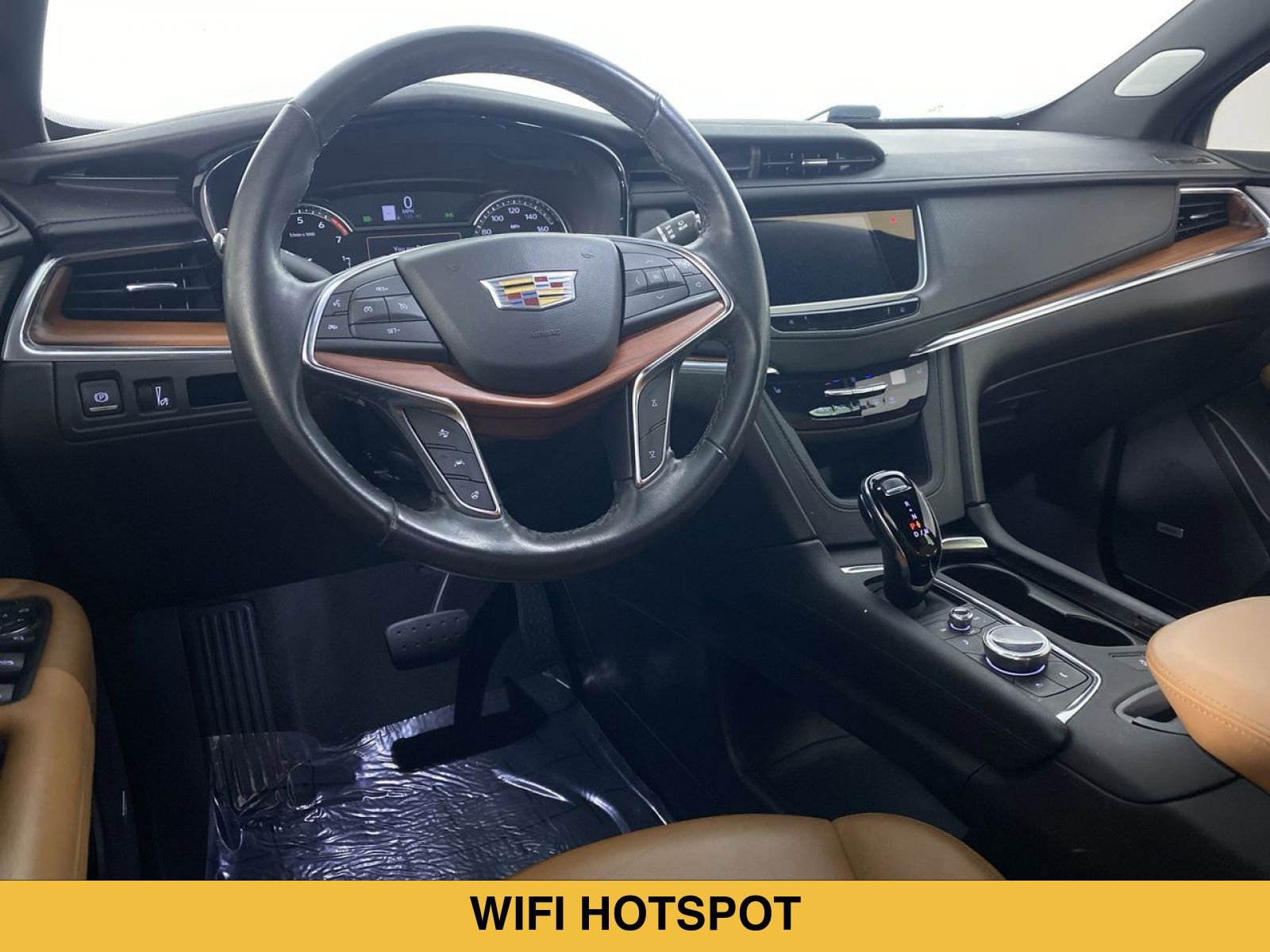 Certified 2023 Cadillac XT5 Premium Luxury FWD image 2