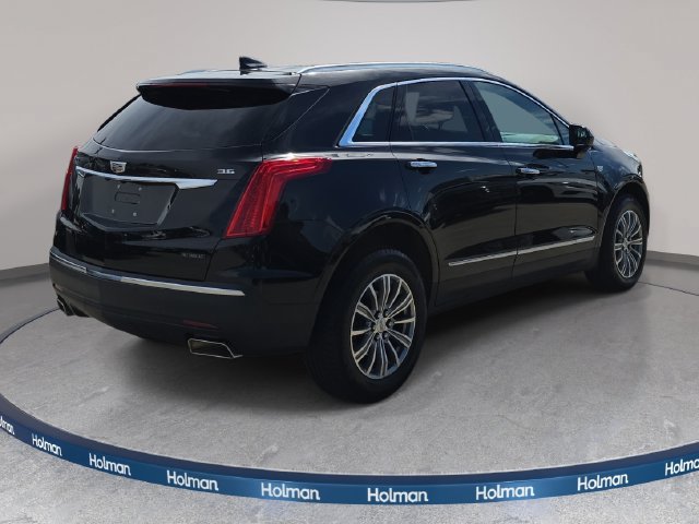 Used 2017 Cadillac XT5 Luxury w/ Driver Awareness Package FWD image 6