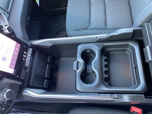 New 2026 RAM 1500 4x4 Crew Cab image 21