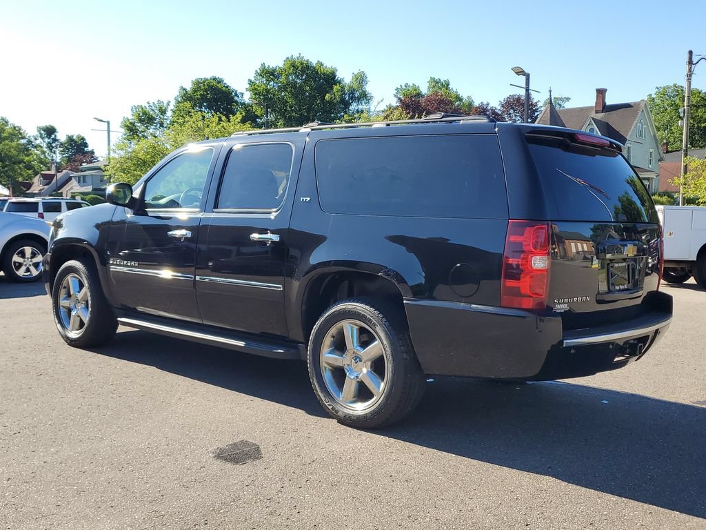 Used 2014 Chevrolet Suburban LTZ AWD/4WD image 5