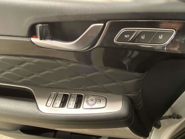 Used 2022 Hyundai Palisade Calligraphy image 13