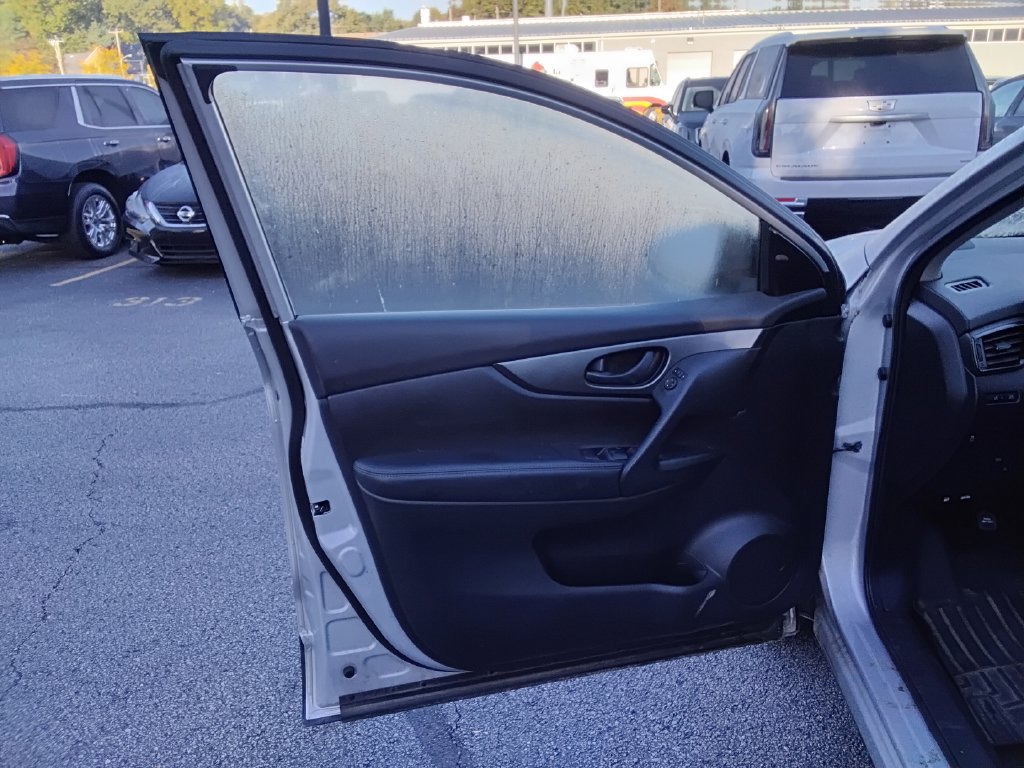 Used 2019 Nissan Rogue Sport S FWD image 10