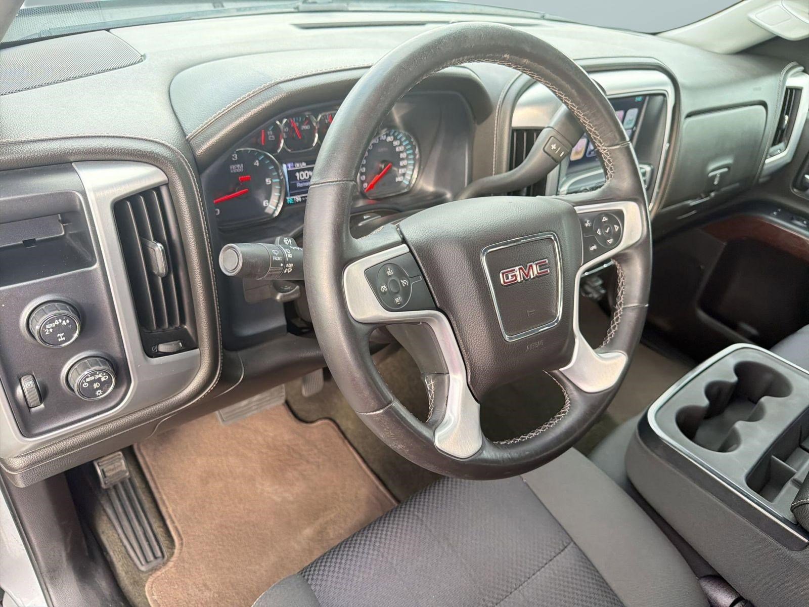 Used 2017 GMC Sierra 1500 SLE w/ SLE Value Package AWD/4WD image 4