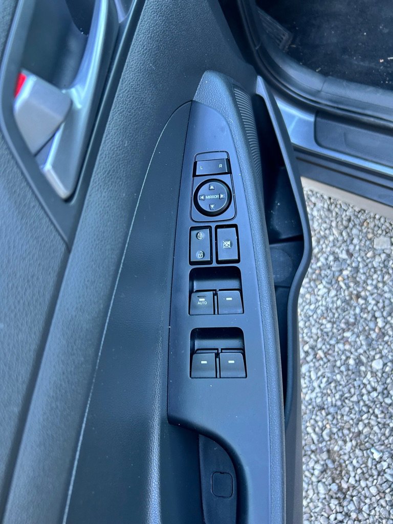 Used 2017 Hyundai Tucson SE image 6