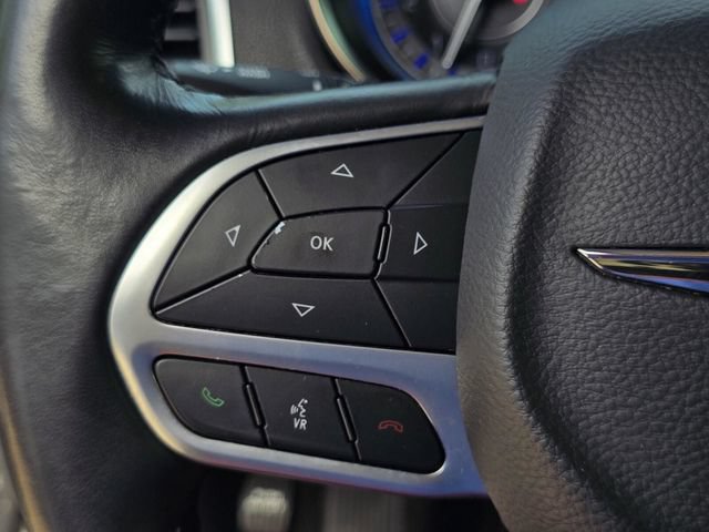 Used 2021 Chrysler 300 Touring w/ Sport Appearance Package RWD image 19