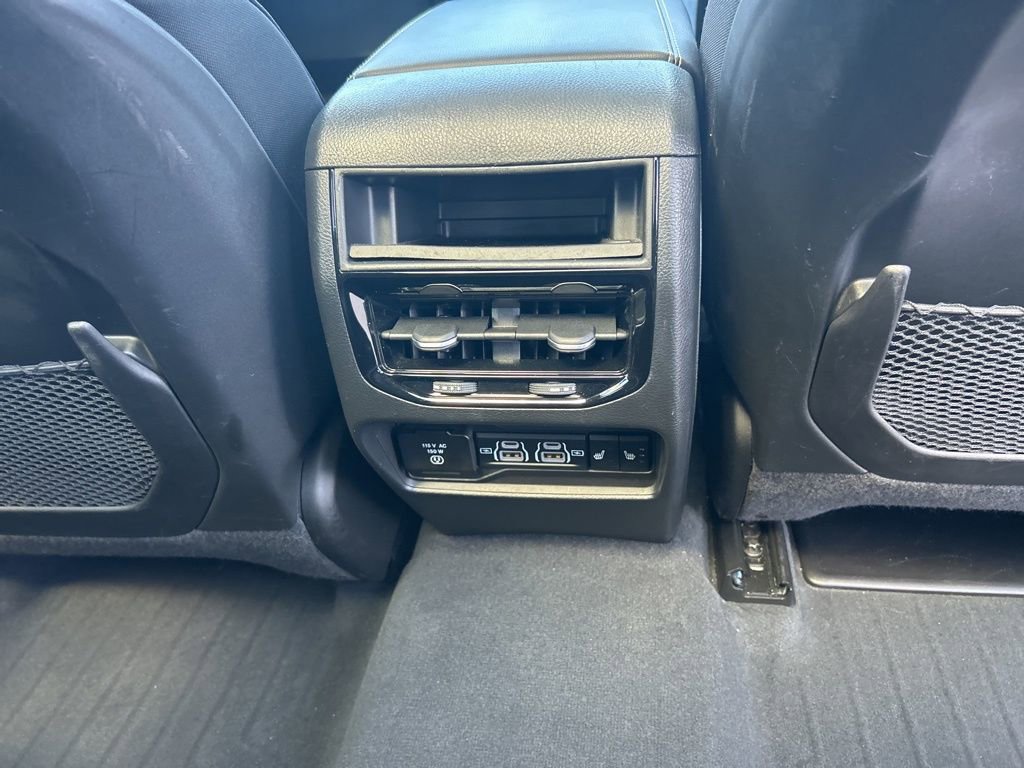 Certified 2023 Jeep Grand Cherokee Limited w/ Luxury Tech Group II image 29