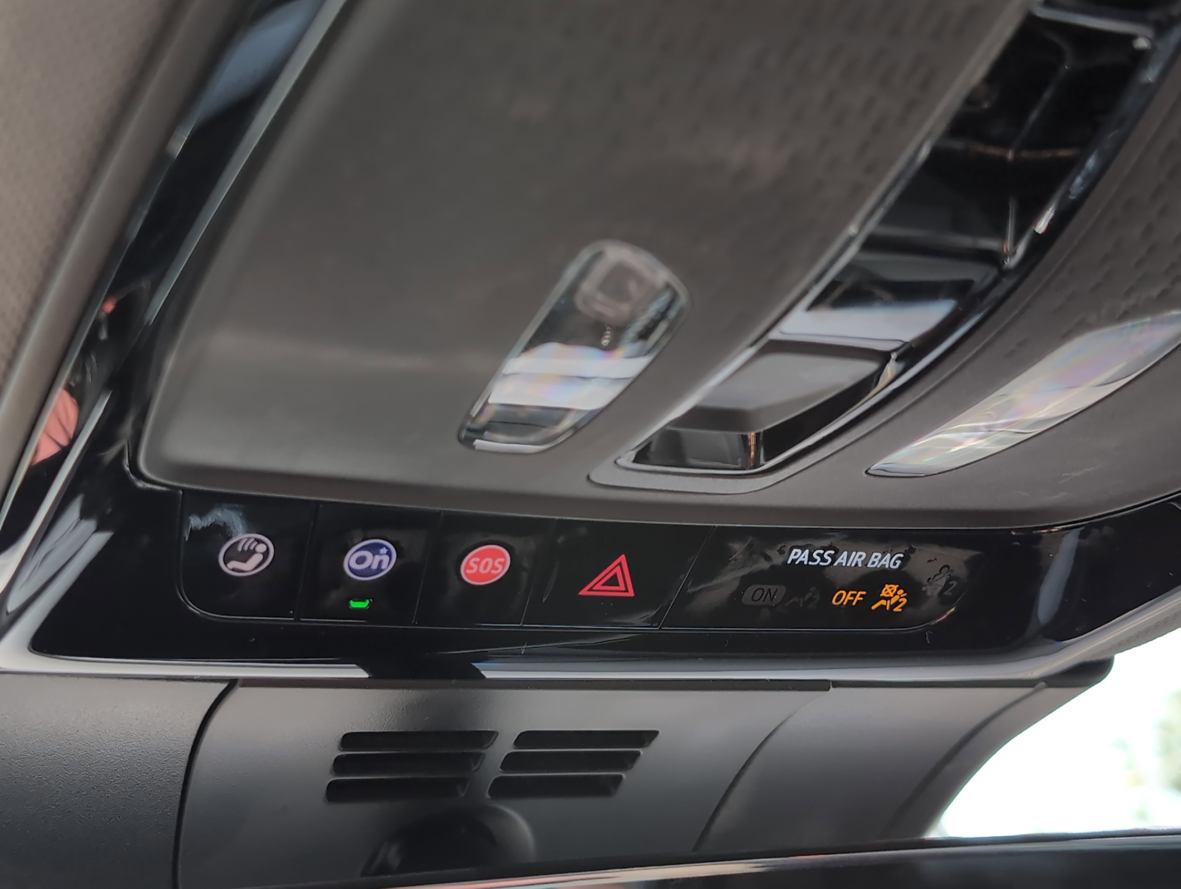 New 2025 Cadillac Optiq Luxury 1 image 15