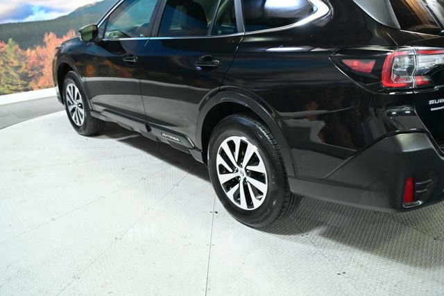Used 2021 Subaru Outback Premium image 8