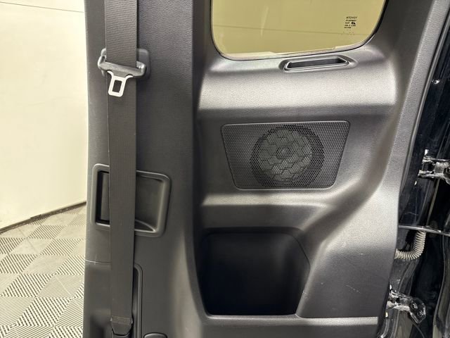 Used 2017 Toyota Tacoma TRD Sport w/ Tow Package (A/T) image 18