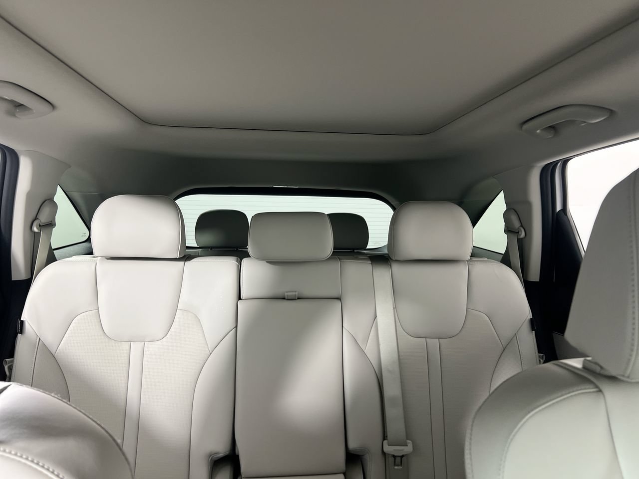 New 2026 Kia Sorento S w/ S Panoramic Sunroof Package FWD image 33