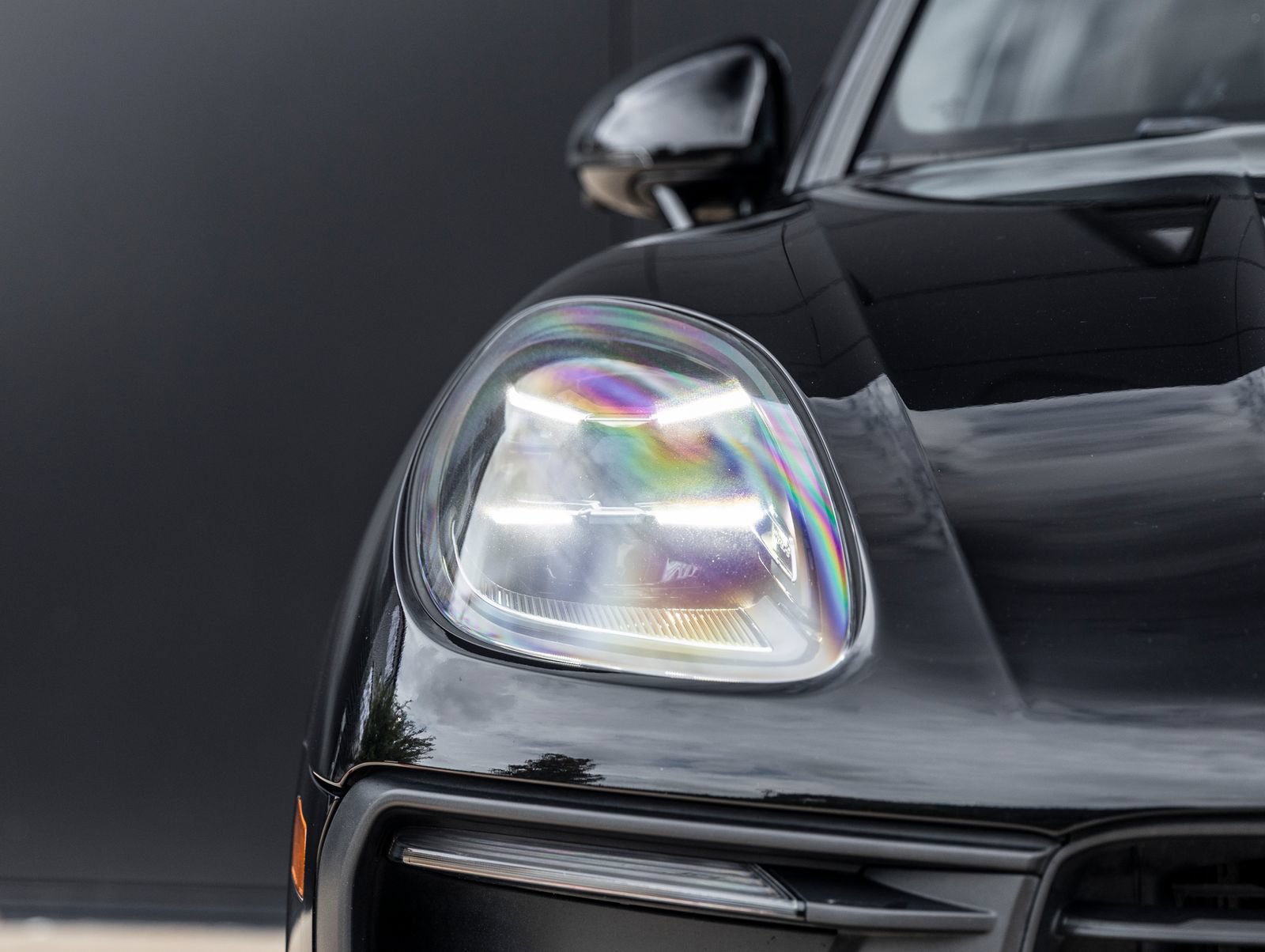 Certified 2023 Porsche Macan AWD/4WD image 18