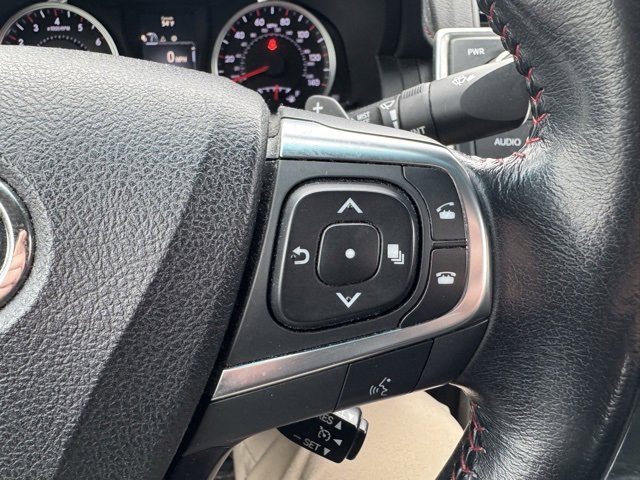 Used 2016 Toyota Camry SE image 16