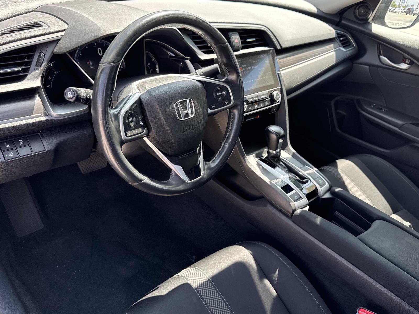 Used 2019 Honda Civic EX image 3