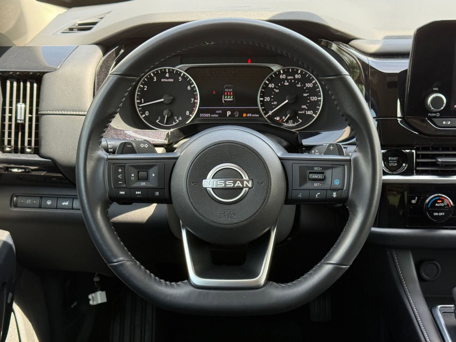 Used 2025 Nissan Pathfinder SV AWD/4WD image 29