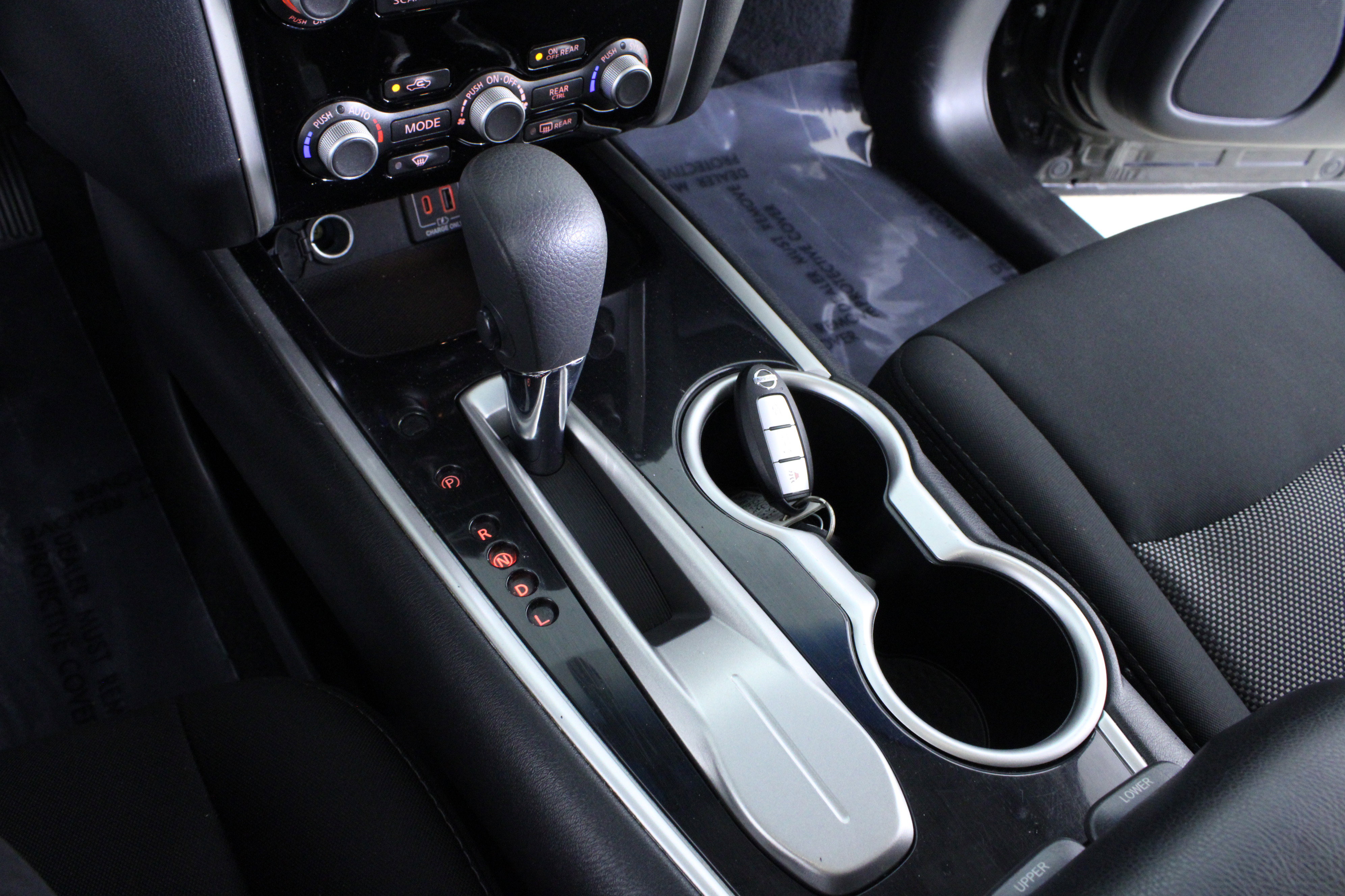 Used 2020 Nissan Pathfinder S image 29