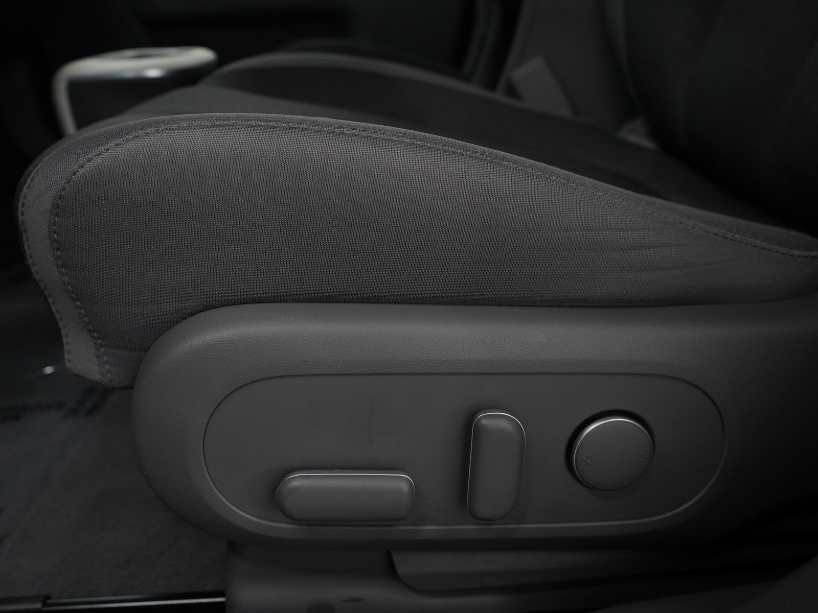 Used 2024 Hyundai Ioniq 5 SEL image 24