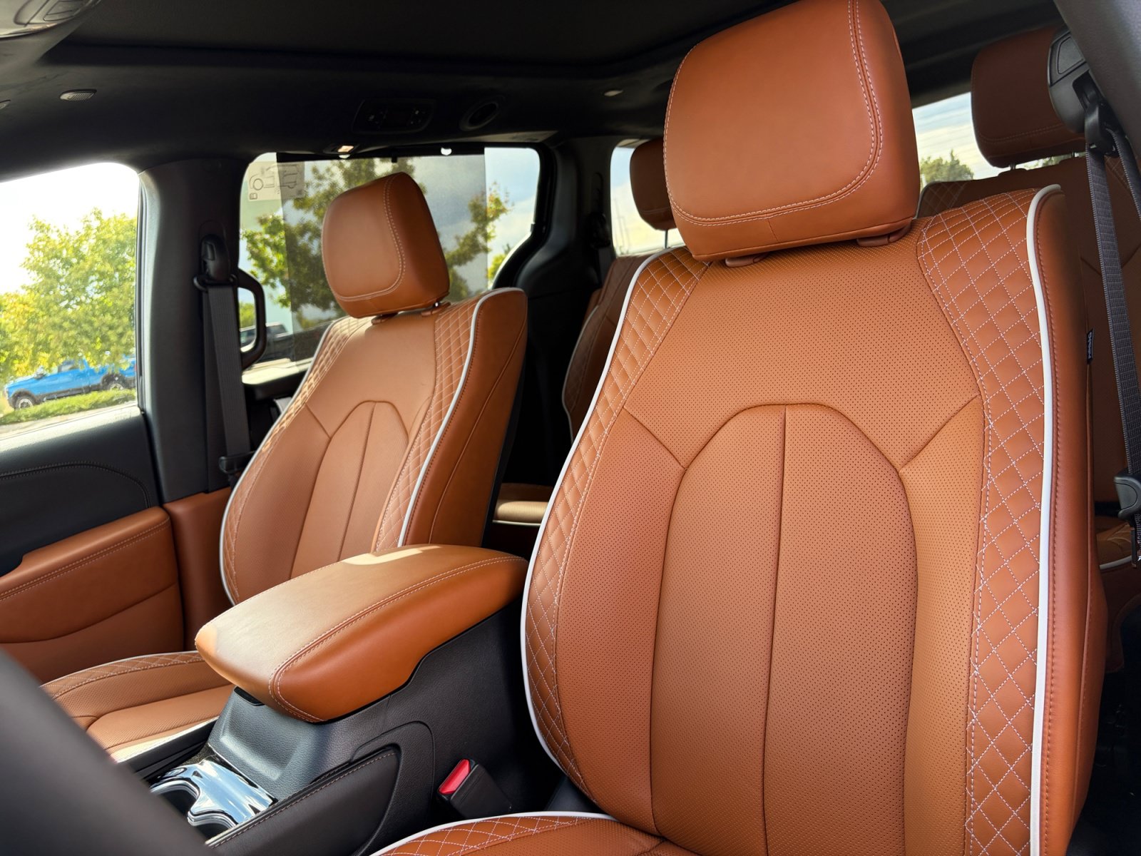 New 2026 Chrysler Pacifica Pinnacle AWD/4WD image 14