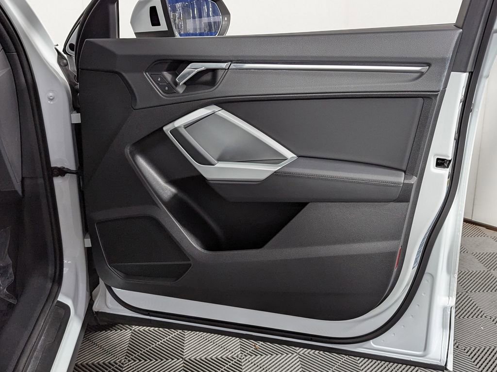 Used 2020 Audi Q3 2.0T Premium w/ Convenience Package image 26