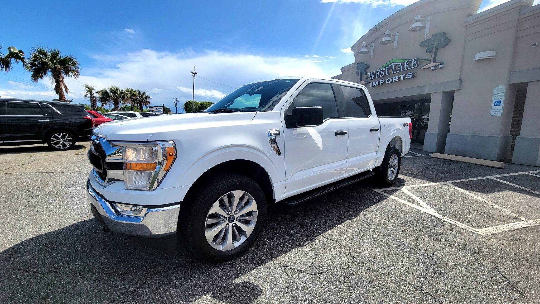 Used 2022 Ford F150 XLT w/ Trailer Tow Package image 6