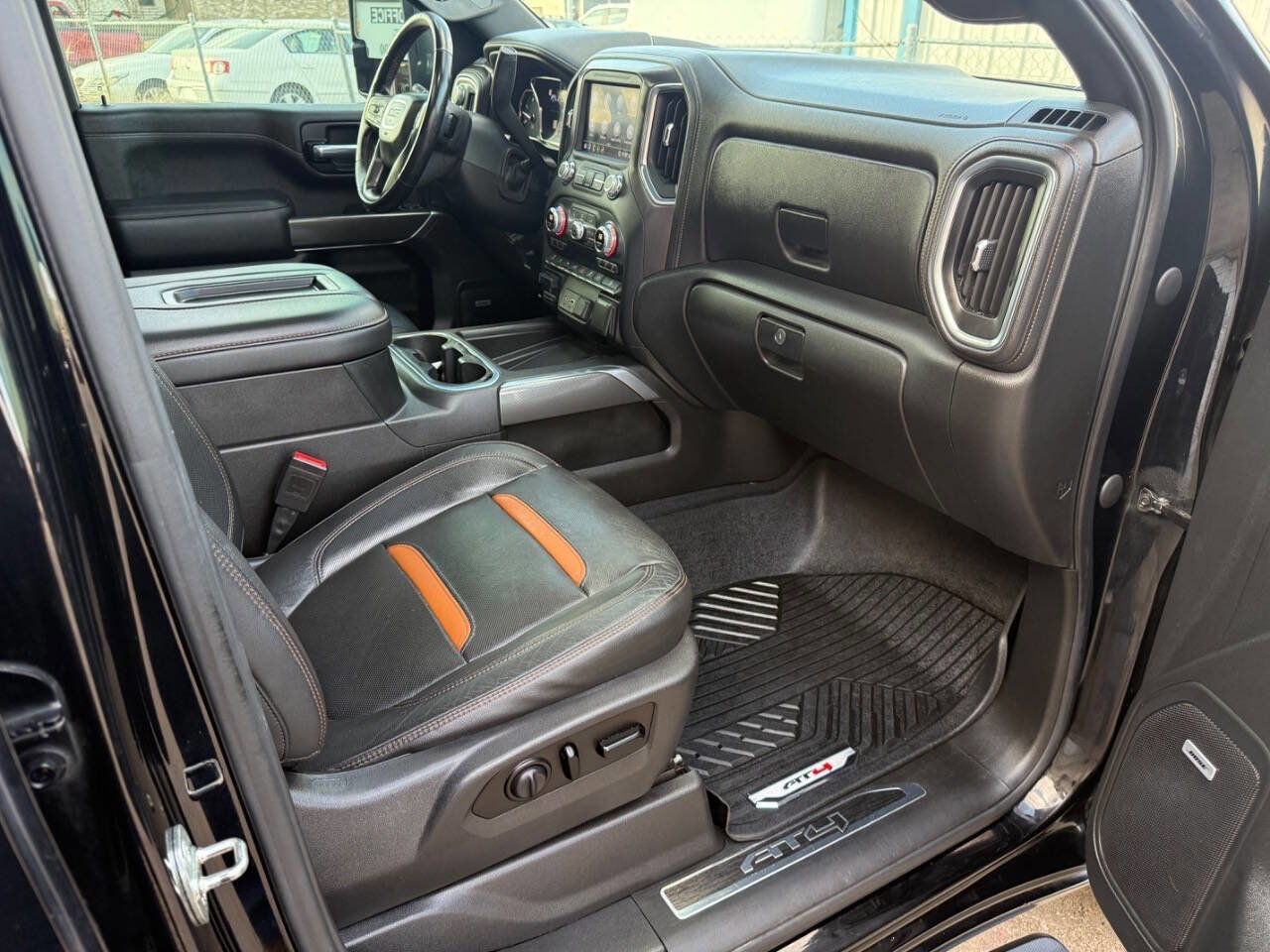 Used 2020 GMC Sierra 2500 AT4 w/ AT4 Premium Package image 23