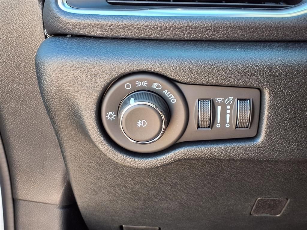New 2026 Chrysler Pacifica Limited image 23