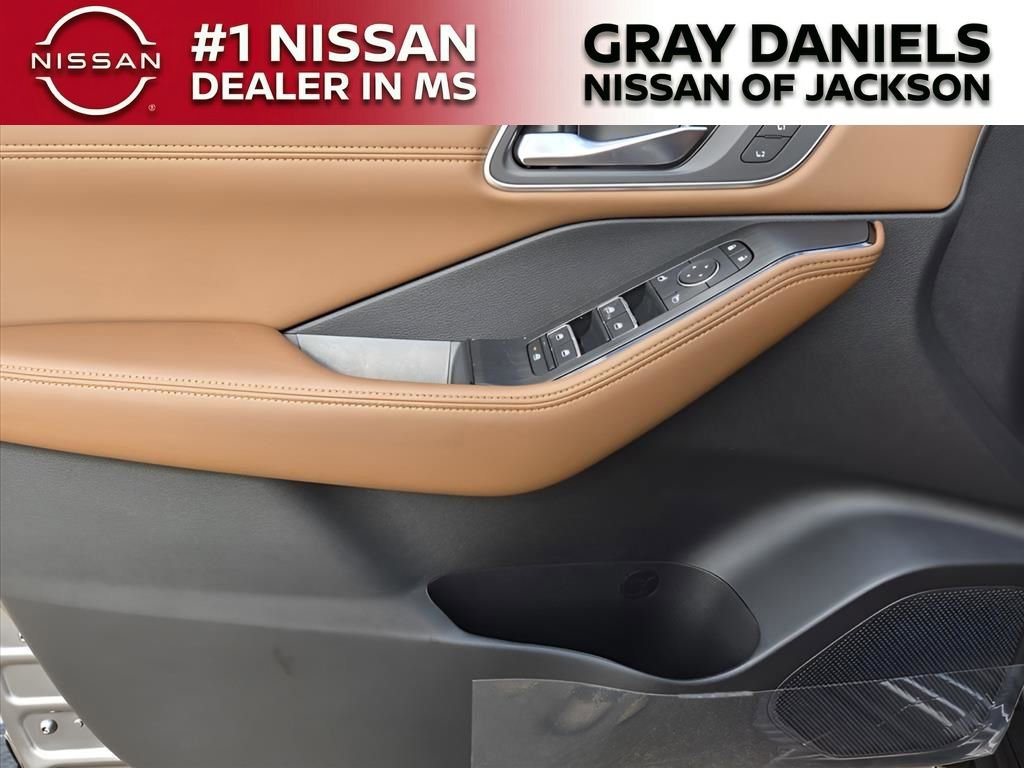 New 2026 Nissan Rogue Platinum w/ Platinum Premium Package image 14