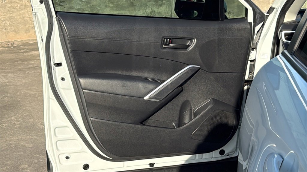 Used 2023 Toyota Corolla Cross LE image 12