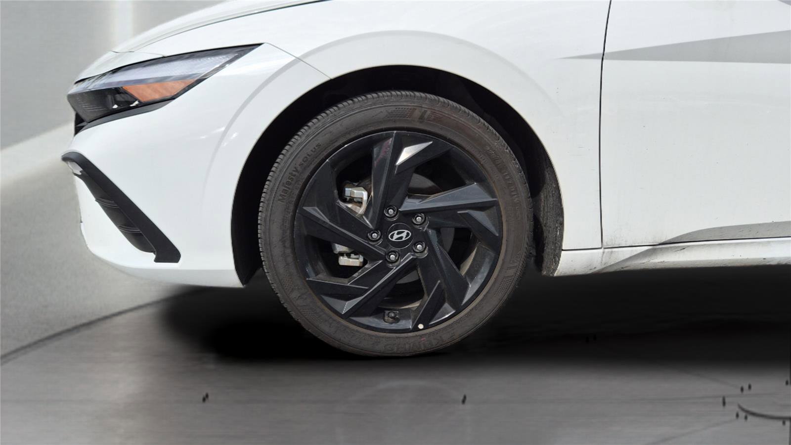 Used 2026 Hyundai Elantra Sport FWD image 23