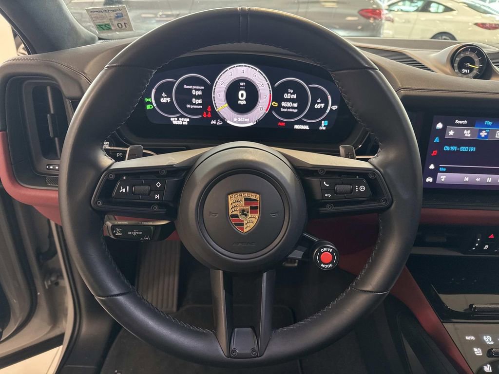 Used 2024 Porsche Cayenne Turbo GT image 21