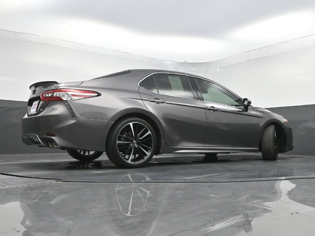 Used 2018 Toyota Camry XSE FWD image 27