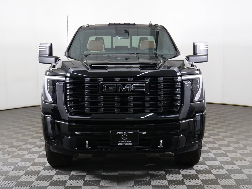 Used 2024 GMC Sierra 3500 Denali Ultimate image 16
