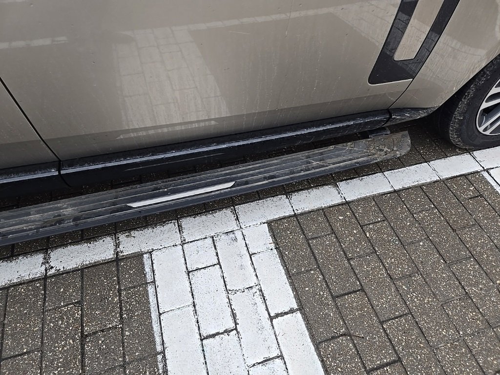 Used 2023 Land Rover Range Rover SE image 21