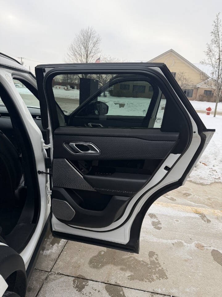 Used 2018 Land Rover Range Rover Velar R-Dynamic SE image 36